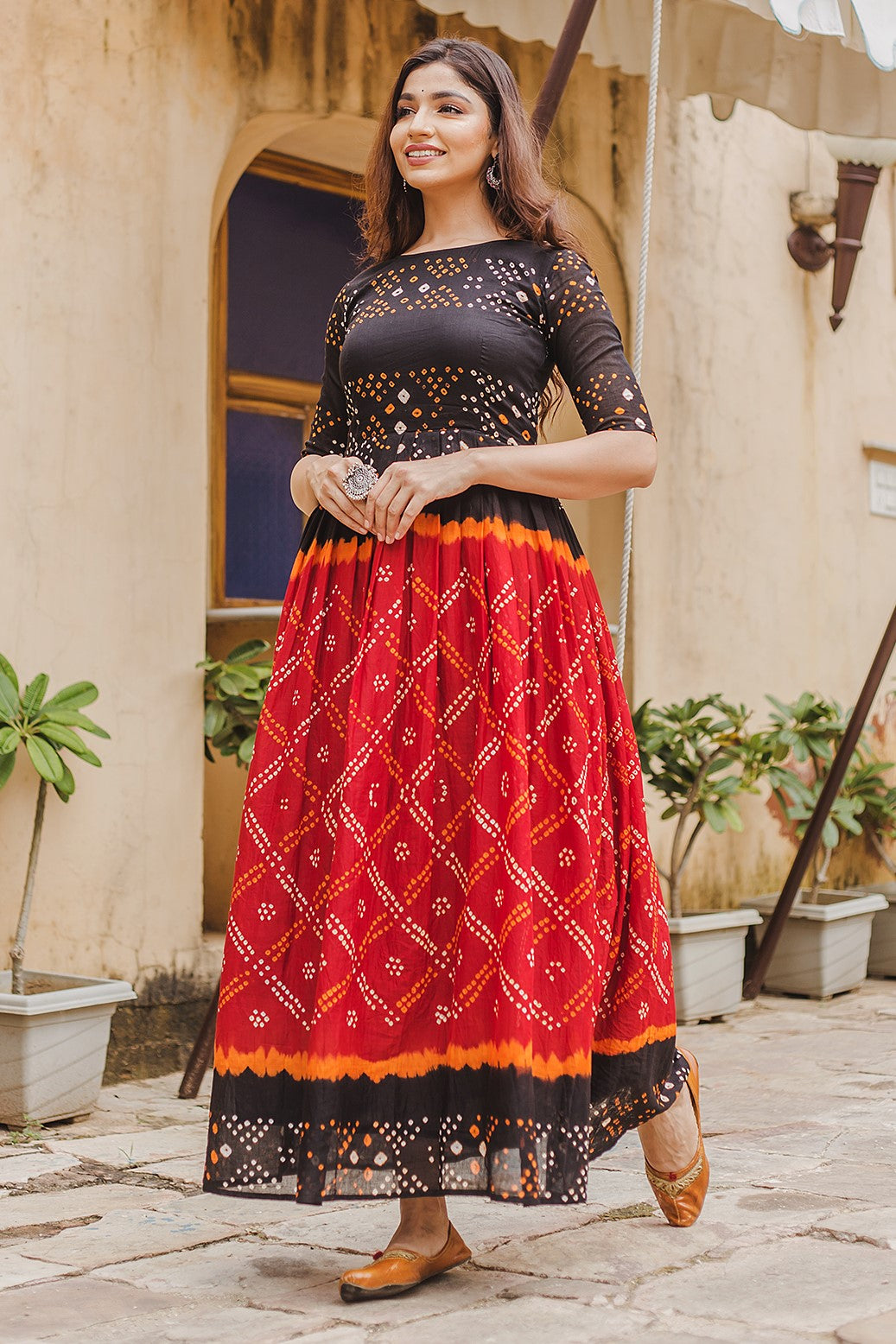 Black and shop red bandhani dress