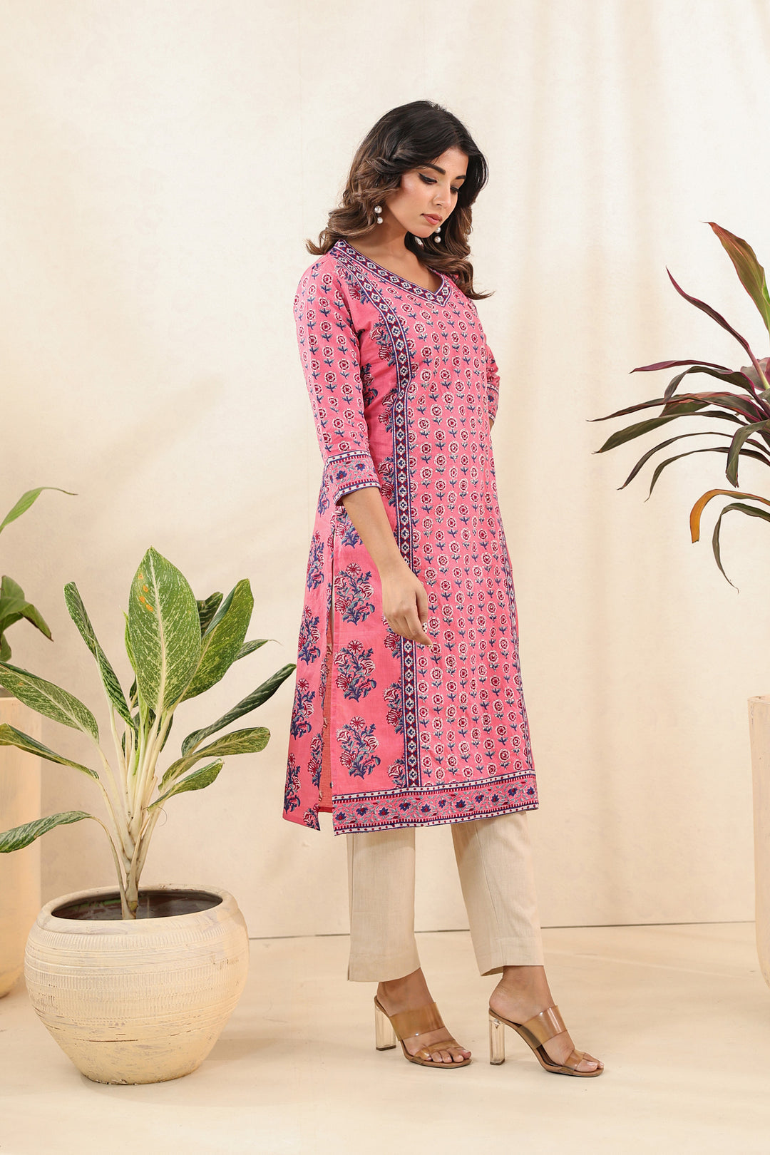 Pink Buti Mughal Kurta Set