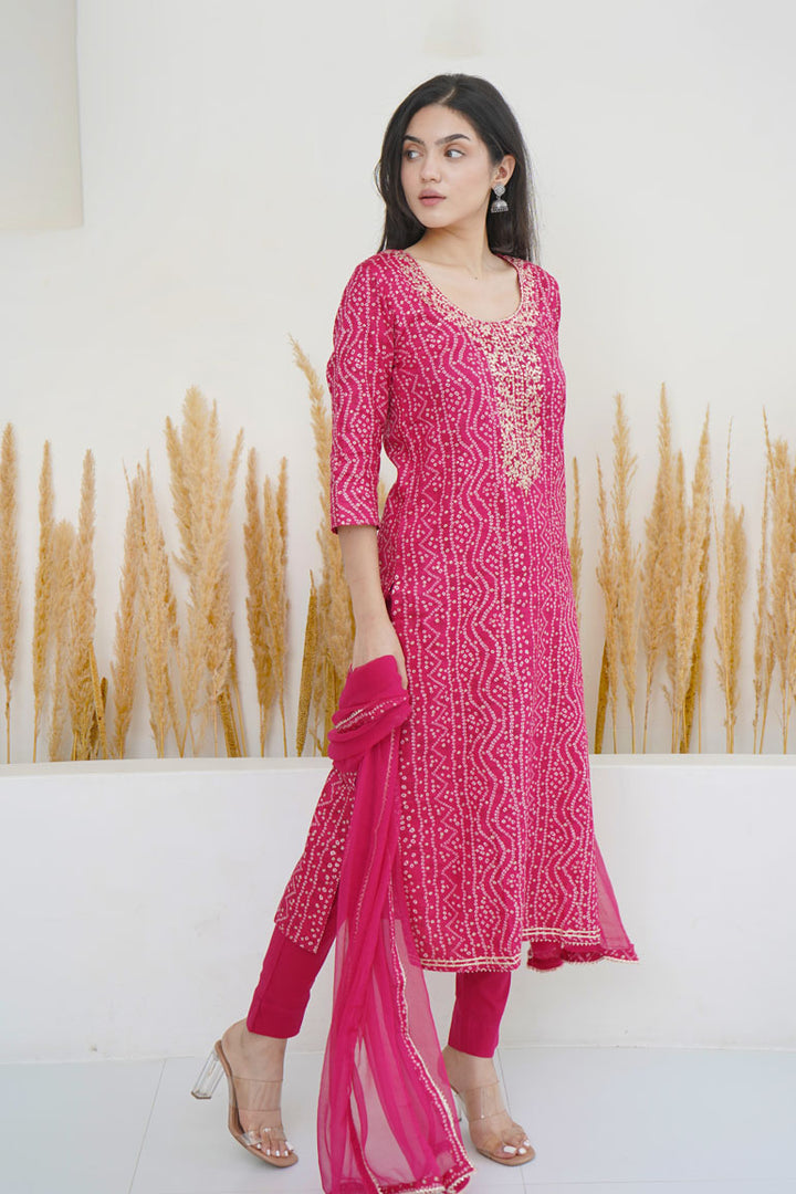 Pink Bandhej Necklace Kurta Set