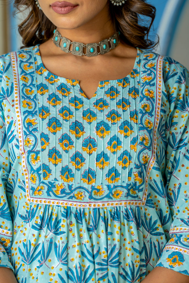 Blue Buti Floral Pintucks Kurti