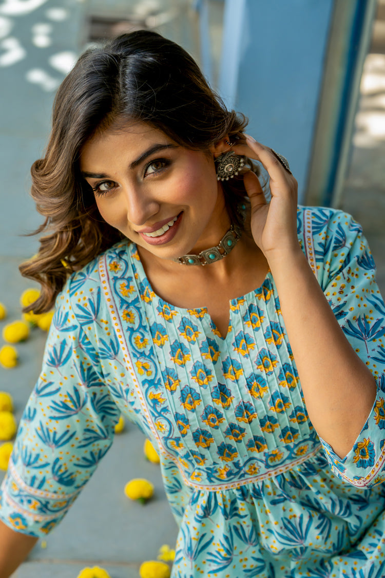 Blue Buti Floral Pintucks Kurti
