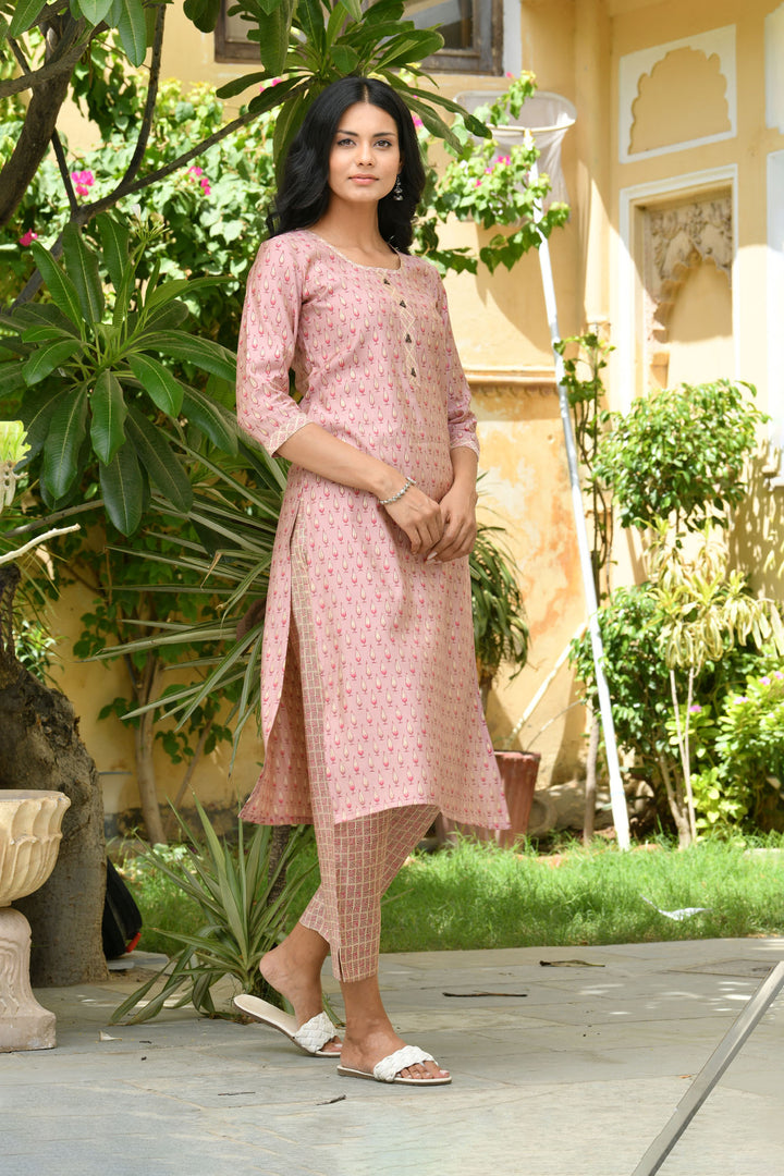 Pink Buti Checks Print Set