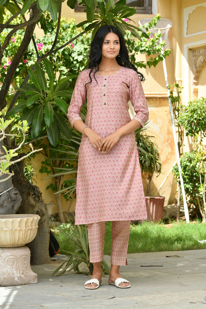 Pink Buti Checks Print Set