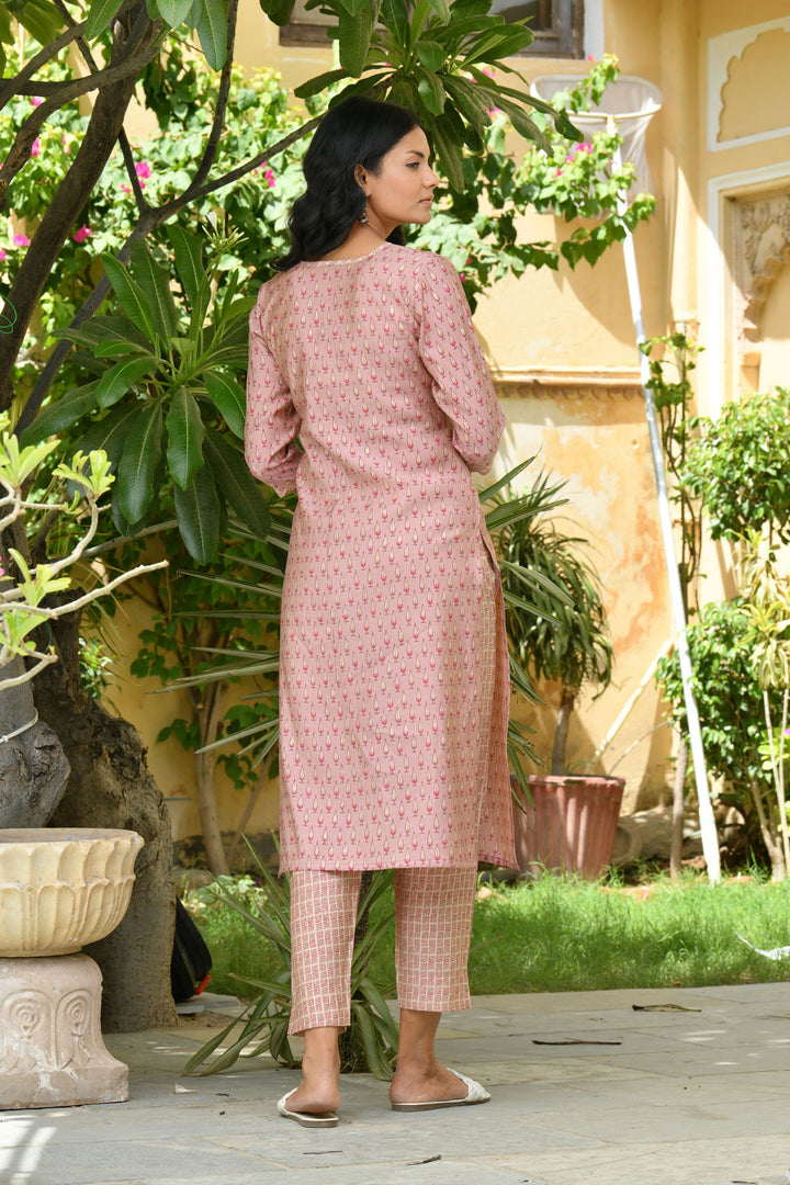 Pink Buti Checks Print Set